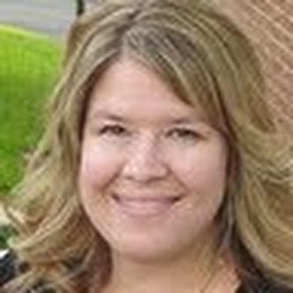 Meet your Posher, Janet - Picture 1 of 1